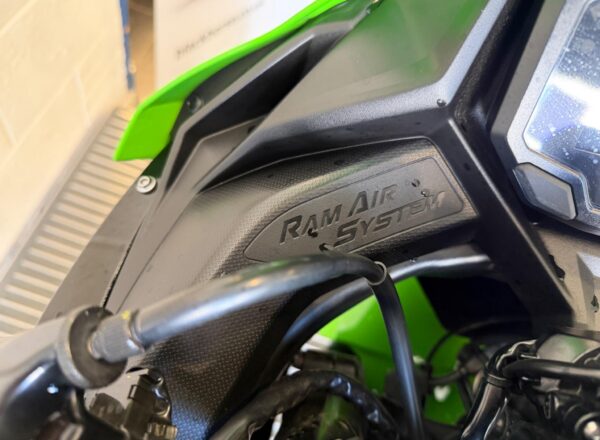 2025 Kawasaki Ninja ZX-4RR
