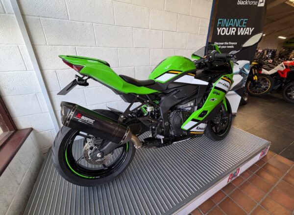 2025 Kawasaki Ninja ZX-4RR