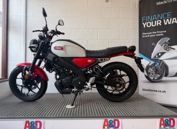 2025 Yamaha XSR125