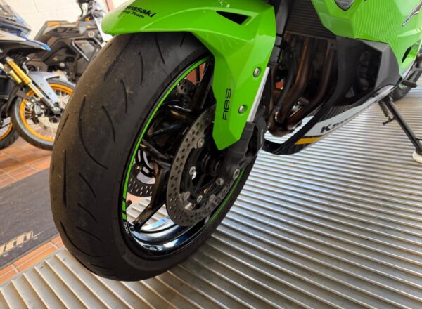 2025 Kawasaki Ninja ZX-4RR