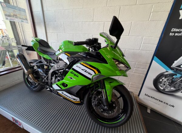2025 Kawasaki Ninja ZX-4RR